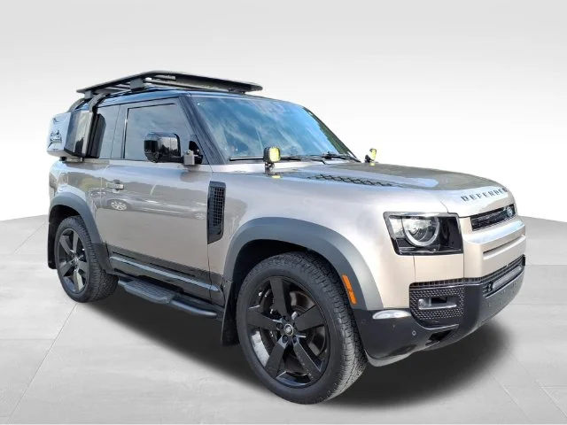 Used 2023 Gray Land Rover V8 image 15