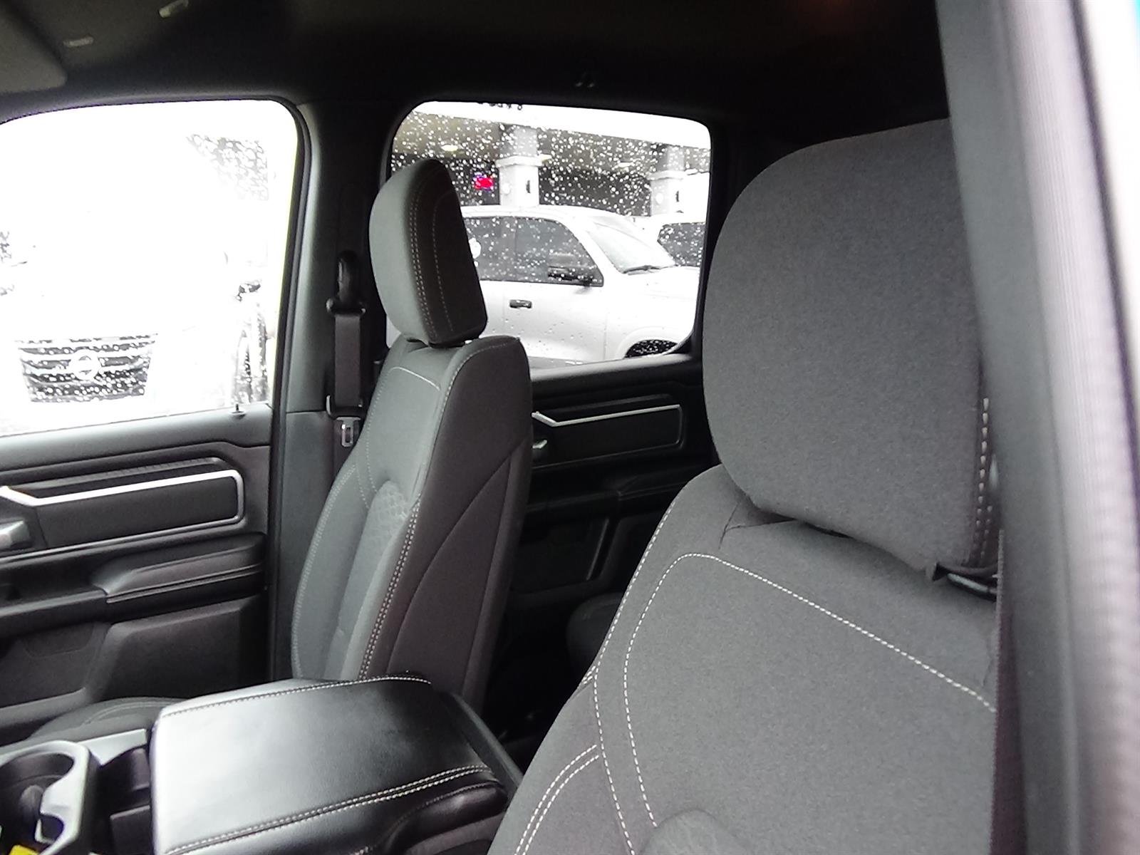 Used 2025 Hydro Blue Pearl Coat (pbj) RAM Big Horn image 16