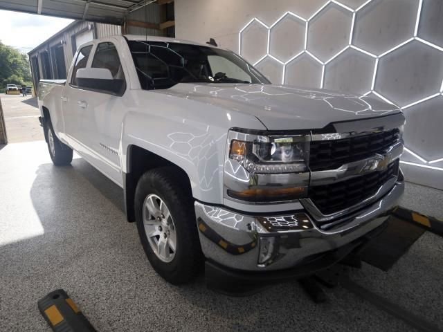 Used 2018 White Chevrolet LT image 1