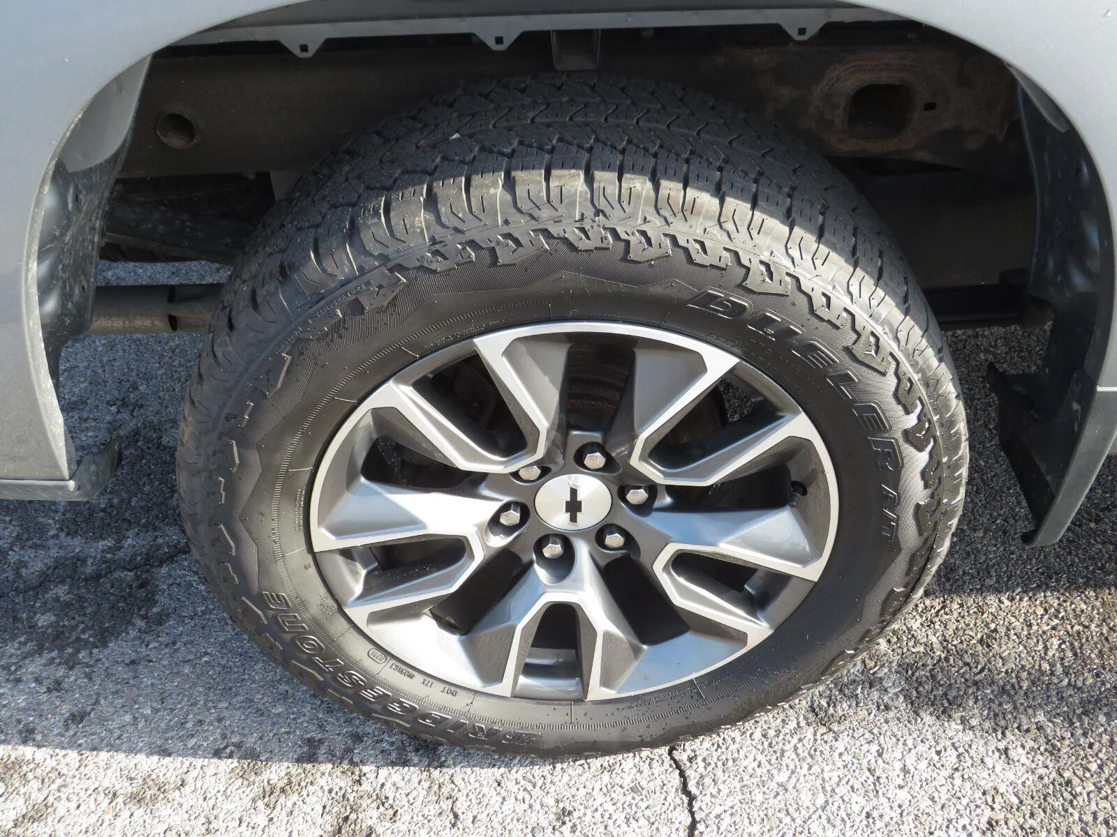 Used 2023 STERLING GRAY METALLIC Chevrolet RST image 17