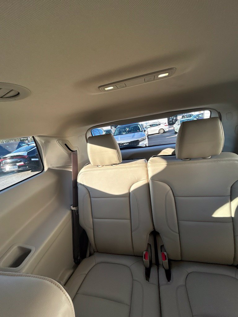 Used 2017 White GMC Denali image 18