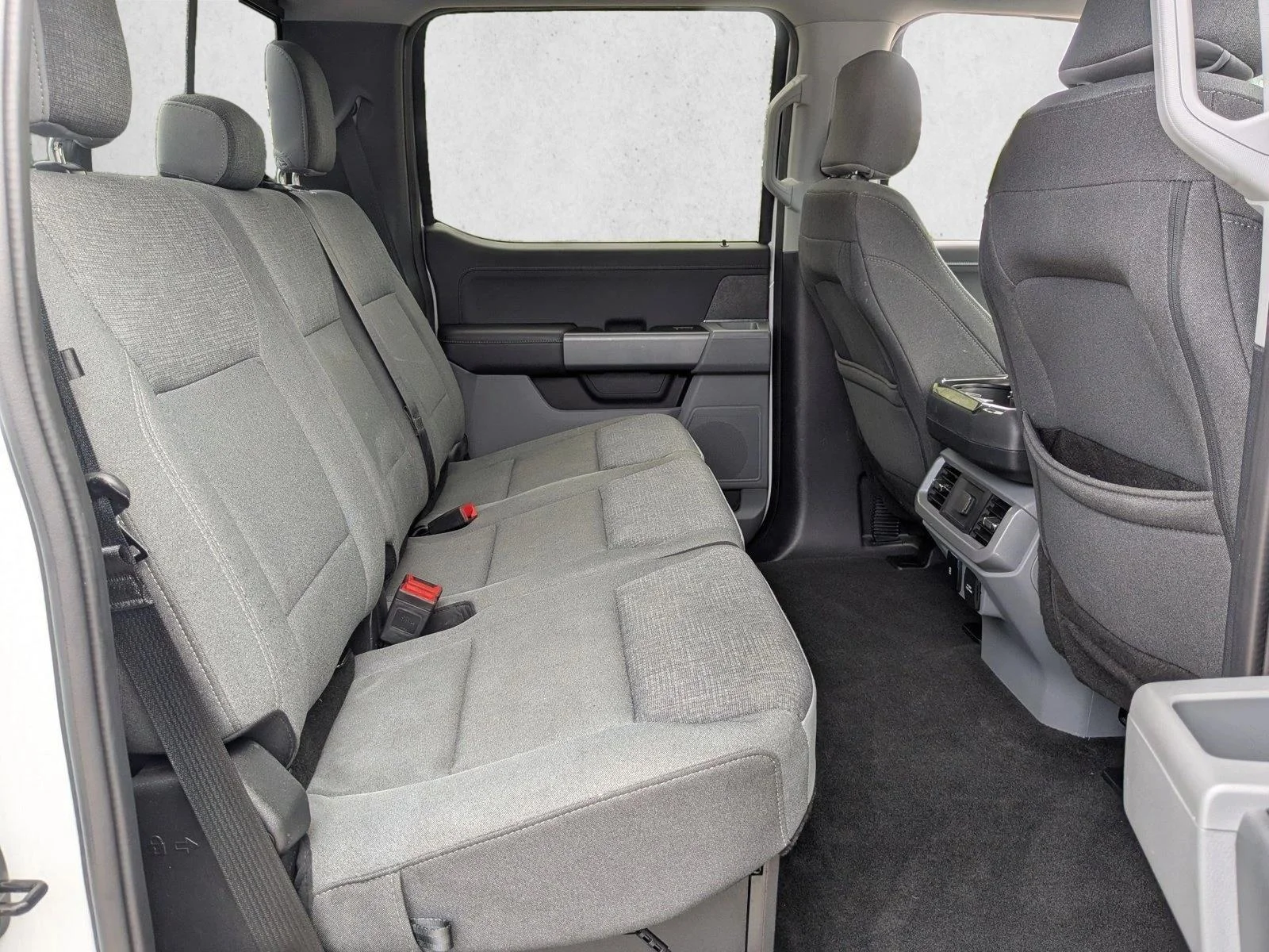 Used 2024 Oxford White Ford XLT image 20
