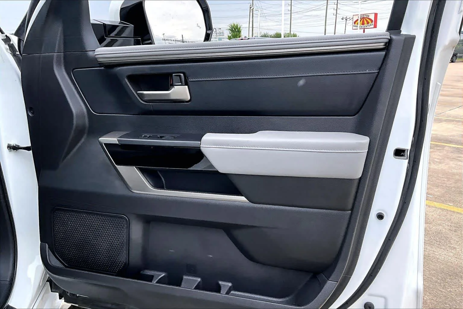 Used 2024 Wind Chill Pearl Toyota Limited Hybrid image 23