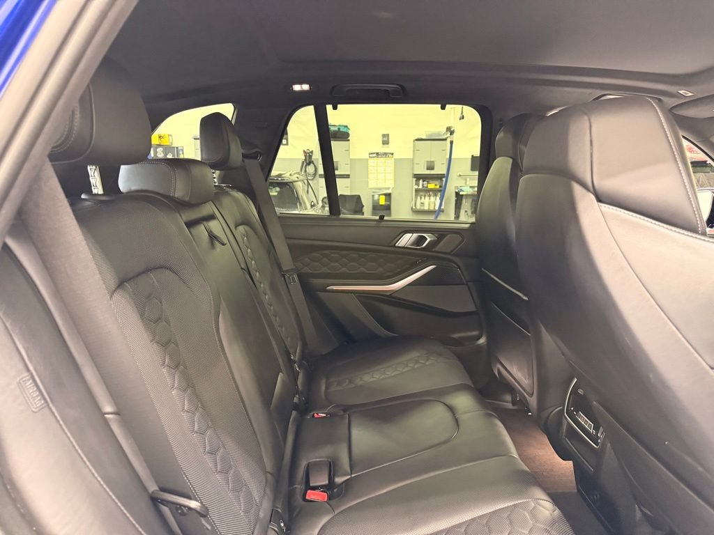 Used 2021 Blue BMW  image 27