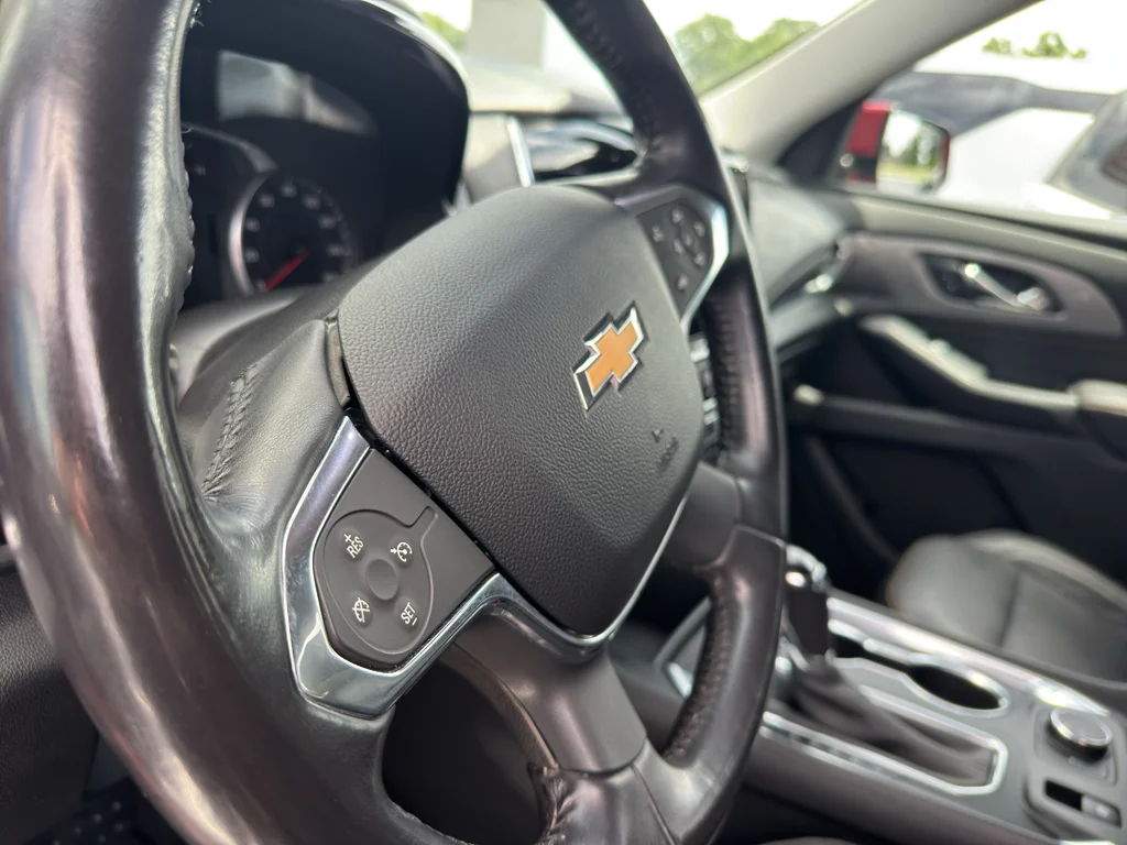 Used 2019 CAJUN RED TINTCOAT Chevrolet RS image 10