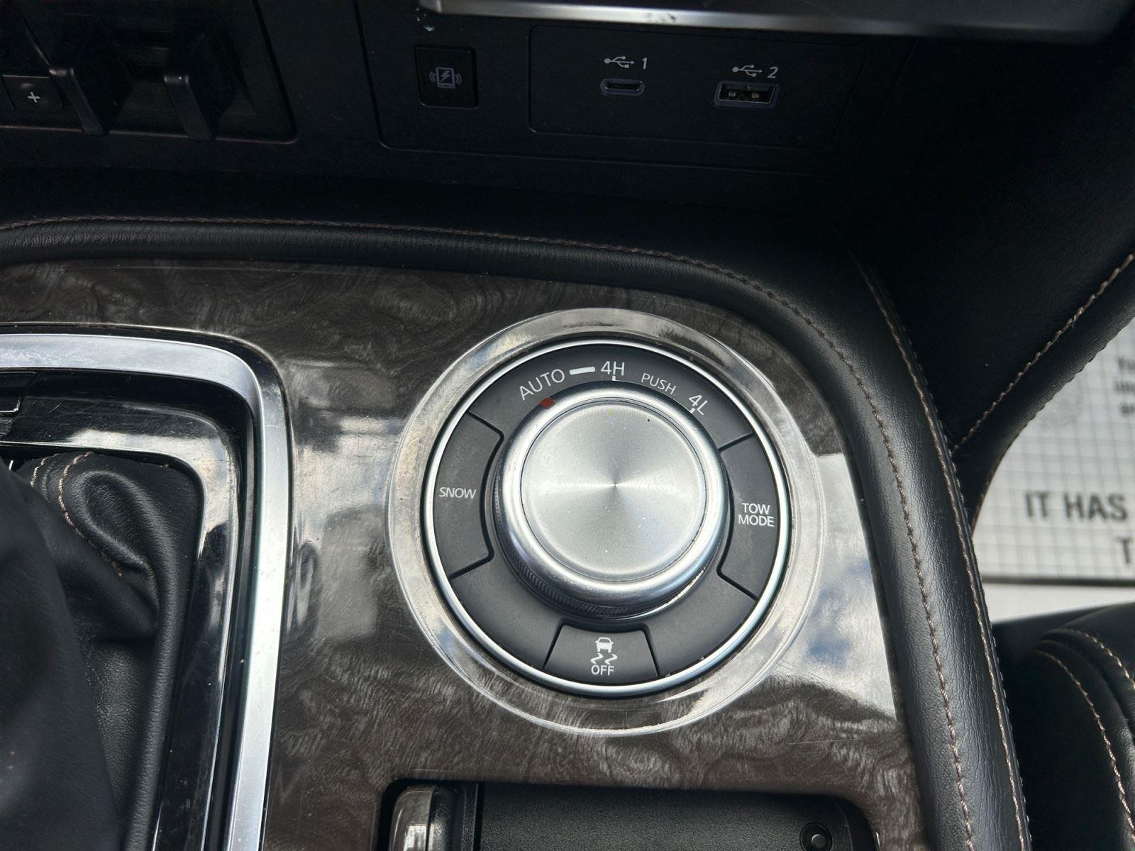 Used 2023 Aspen White Tricoat Nissan Platinum image 24