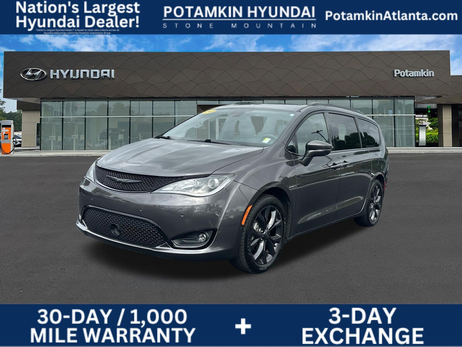 2020 Chrysler Pacifica Limited's photo