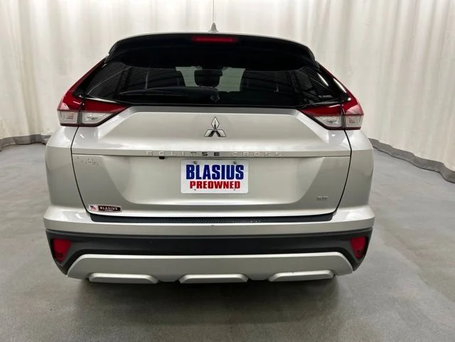 Used 2023 Silver Mitsubishi SEL image 26