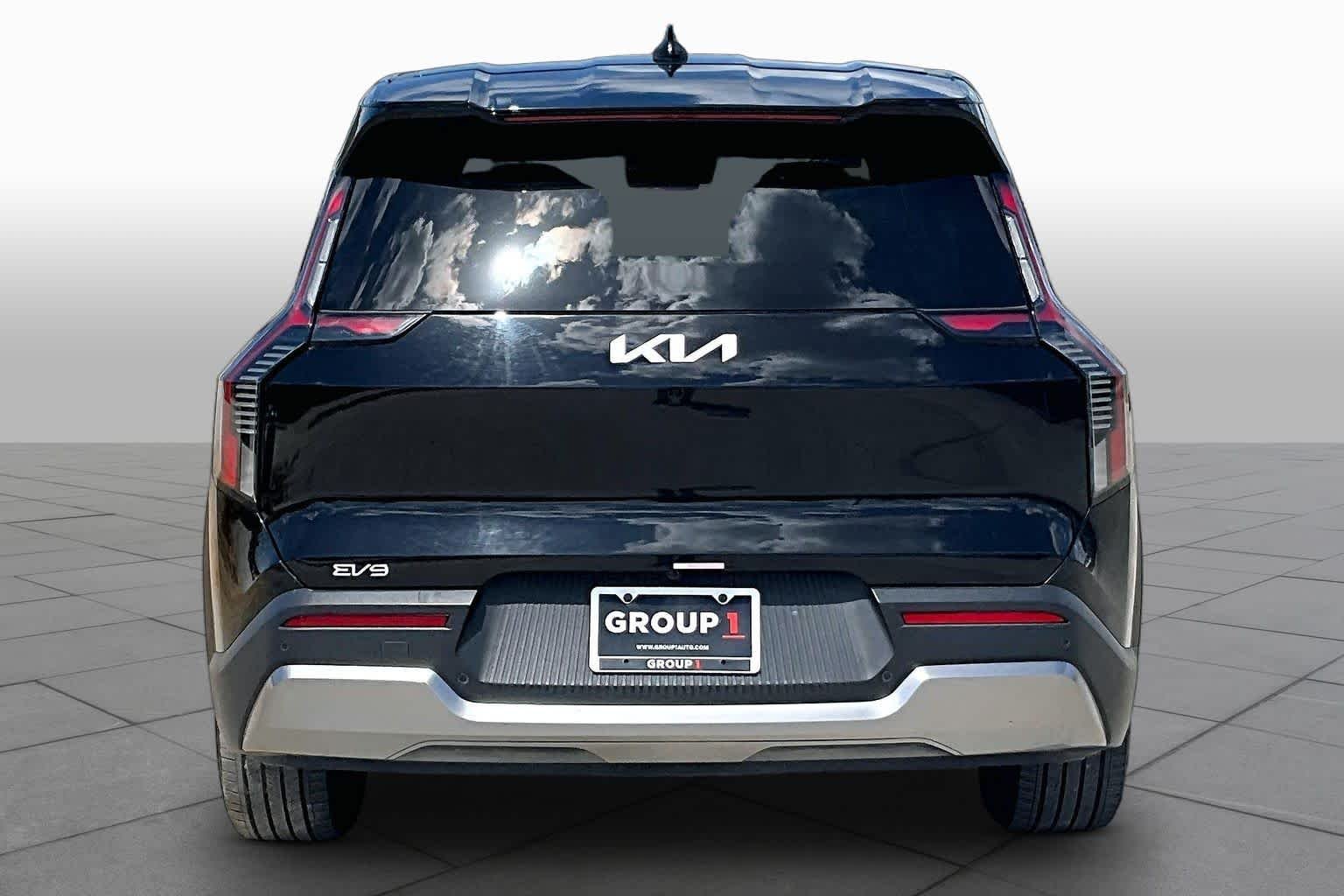 Certified Pre-Owned 2024 Kia EV9 Light Long Range