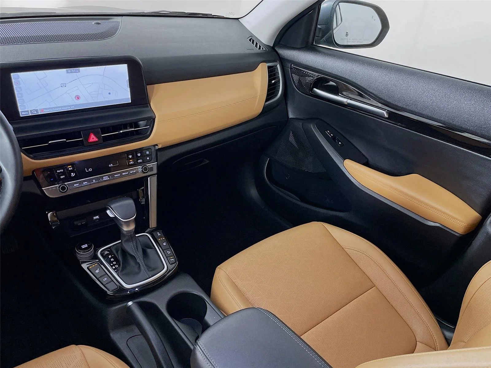 Used 2025 Gravity Gray Kia EX image 28