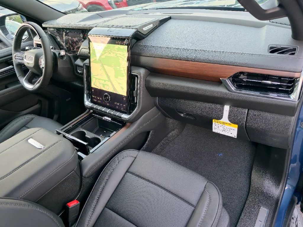 2026 GMC Yukon XL Denali - Photo 30