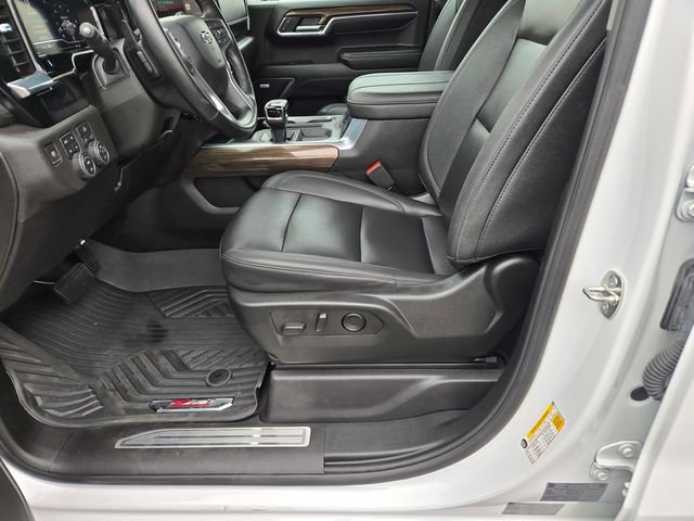 Used 2024 White Chevrolet RST image 16
