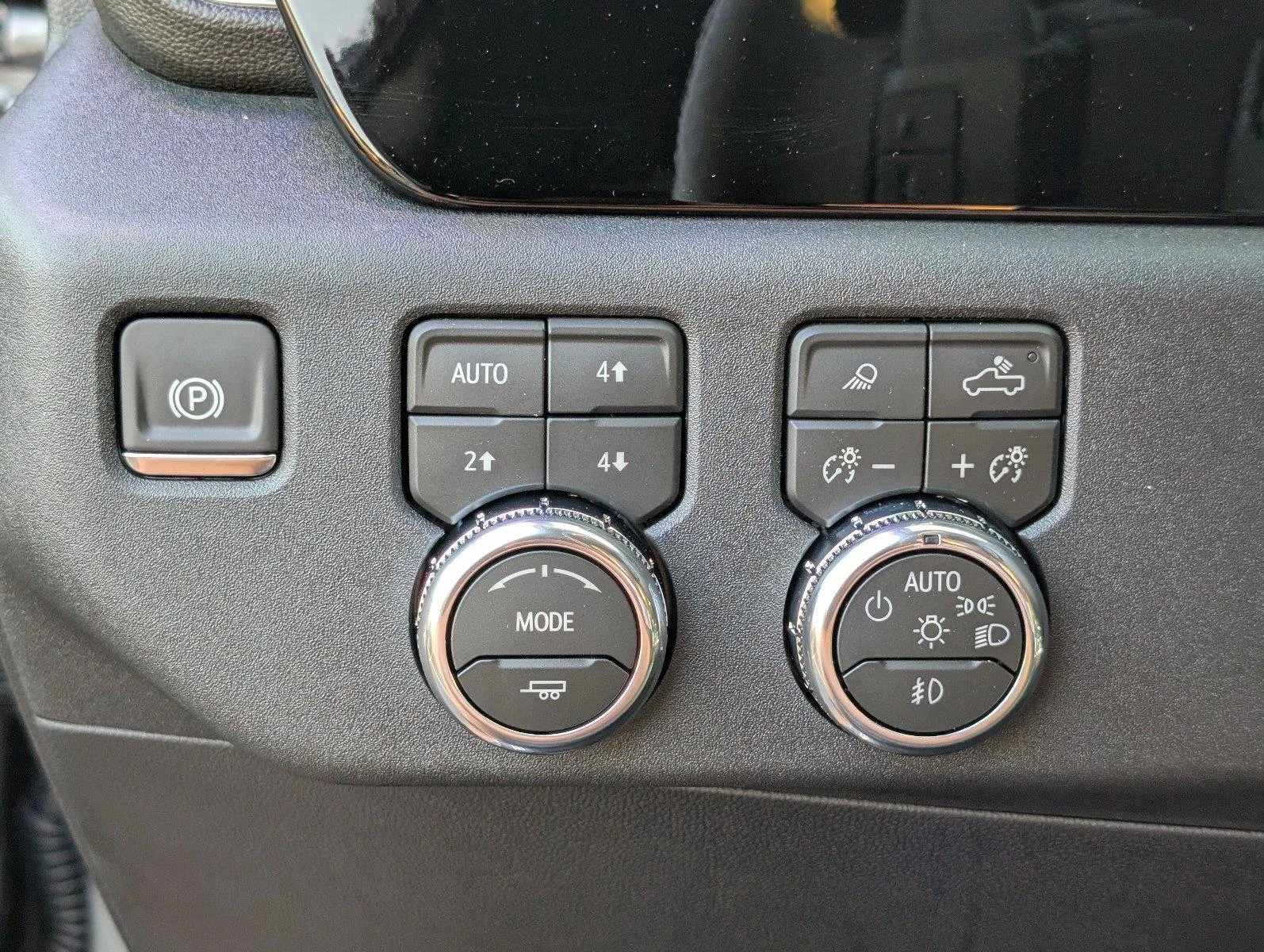 New 2026 Sterling Metallic GMC SLT image 30