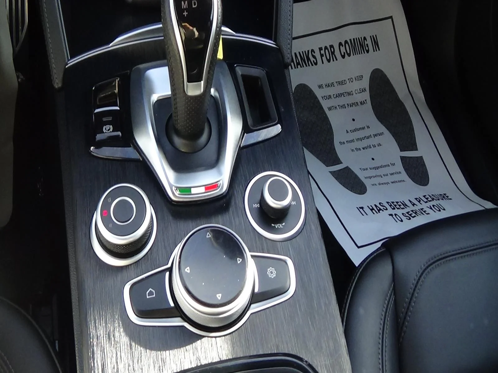 Used 2024 Milano White (pw1) Alfa Romeo Sprint image 32