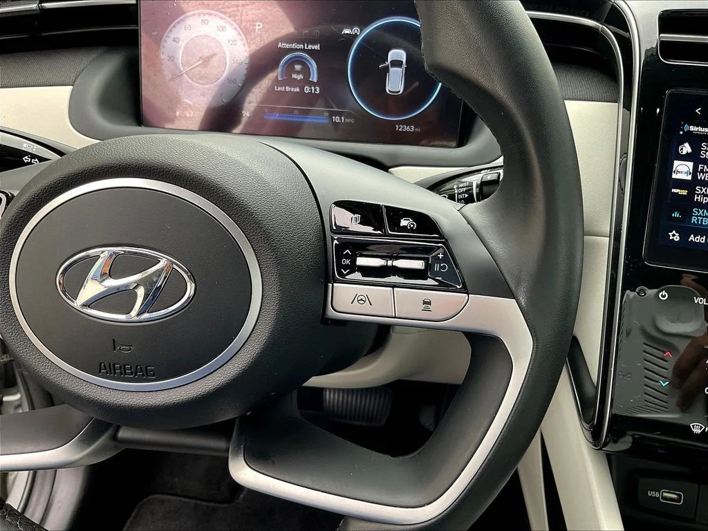 Used 2024 Shimmering Silver Hyundai SEL image 13