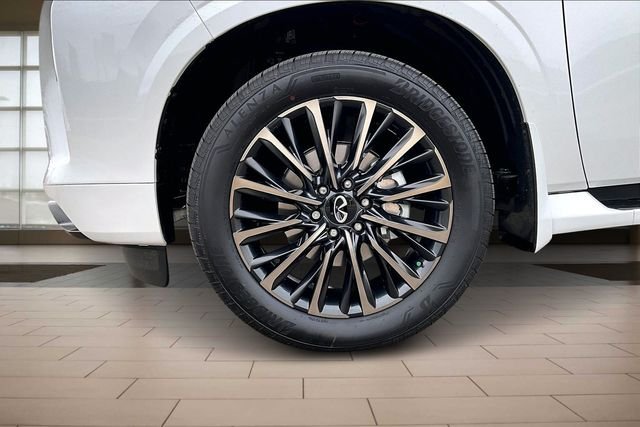New 2026 2T RADIANT WHIT INFINITI AUTOGRAPH image 9
