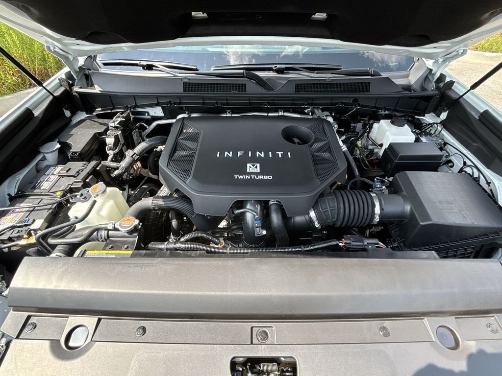 New 2027 RADIANT WHITE INFINITI Sport 4WD image 18