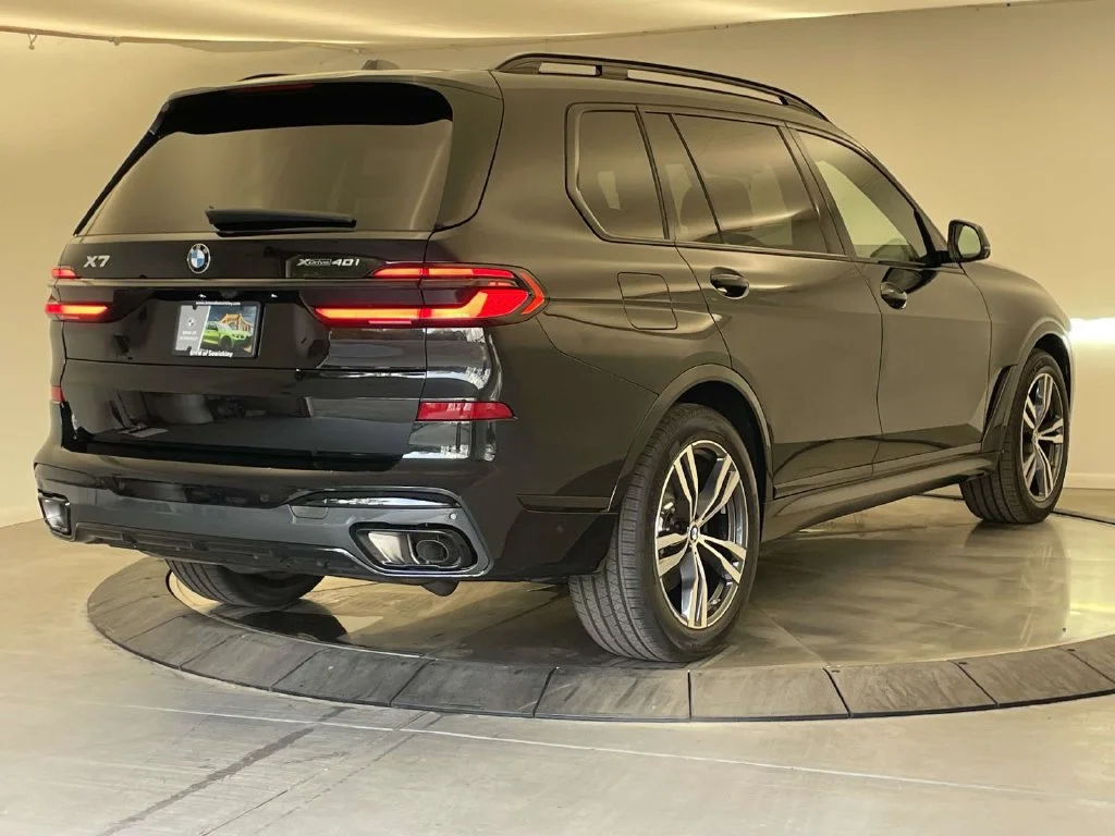 New 2027 Black BMW xDrive40i image 5