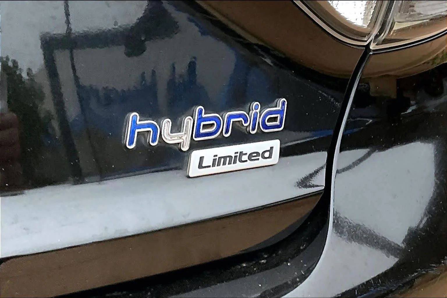 Used 2017 Eclipse Black Hyundai Limited image 28