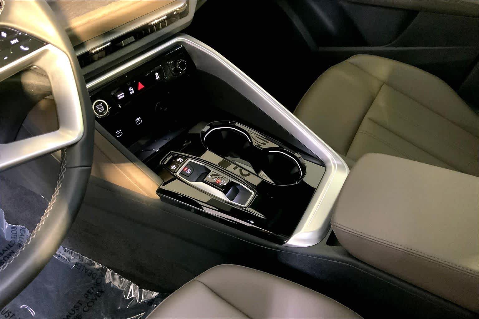 Used 2025 Arkona White Audi Premium image 17