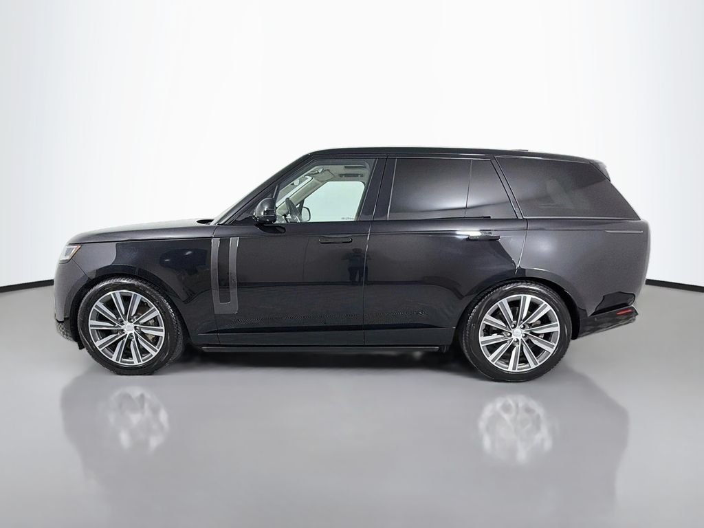 Used 2023 Black Land Rover SE image 8