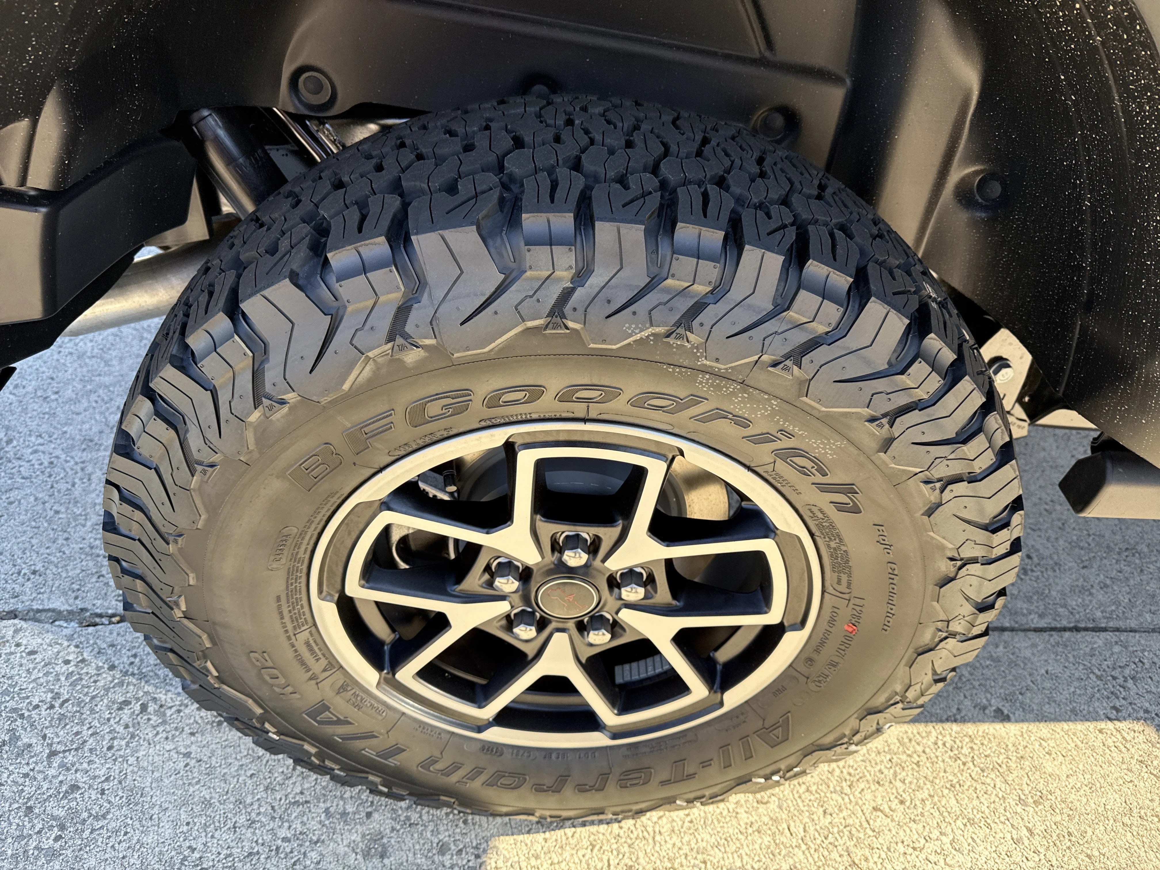 New 2026 Granite Crystal Metallic Clearcoat Jeep Rubicon image 20