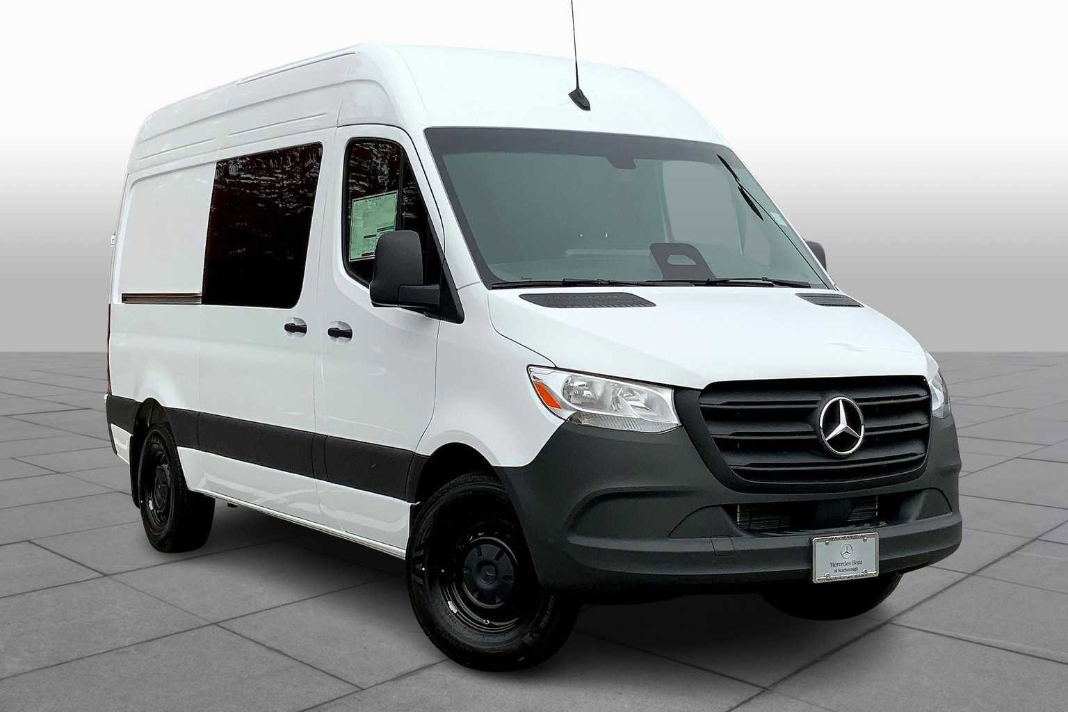 New 2026 Arctic White Mercedes-Benz  image 2