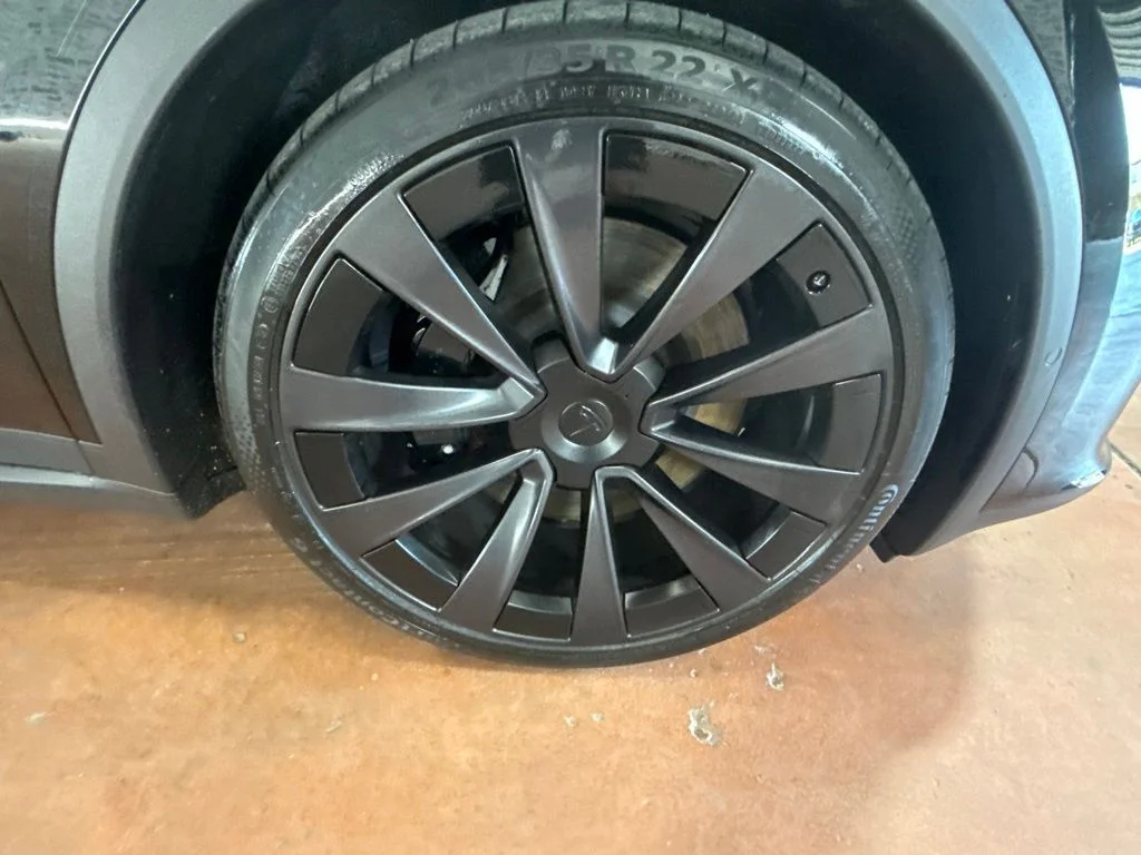 Used 2022 Solid Black Tesla Base image 10