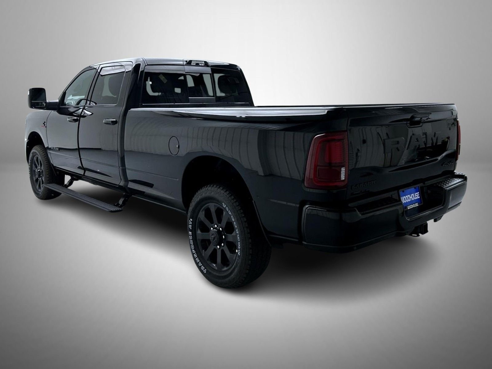 New 2026 Diamond Black Crystal Pearl-Coat Exterior Paint RAM Laramie image 7