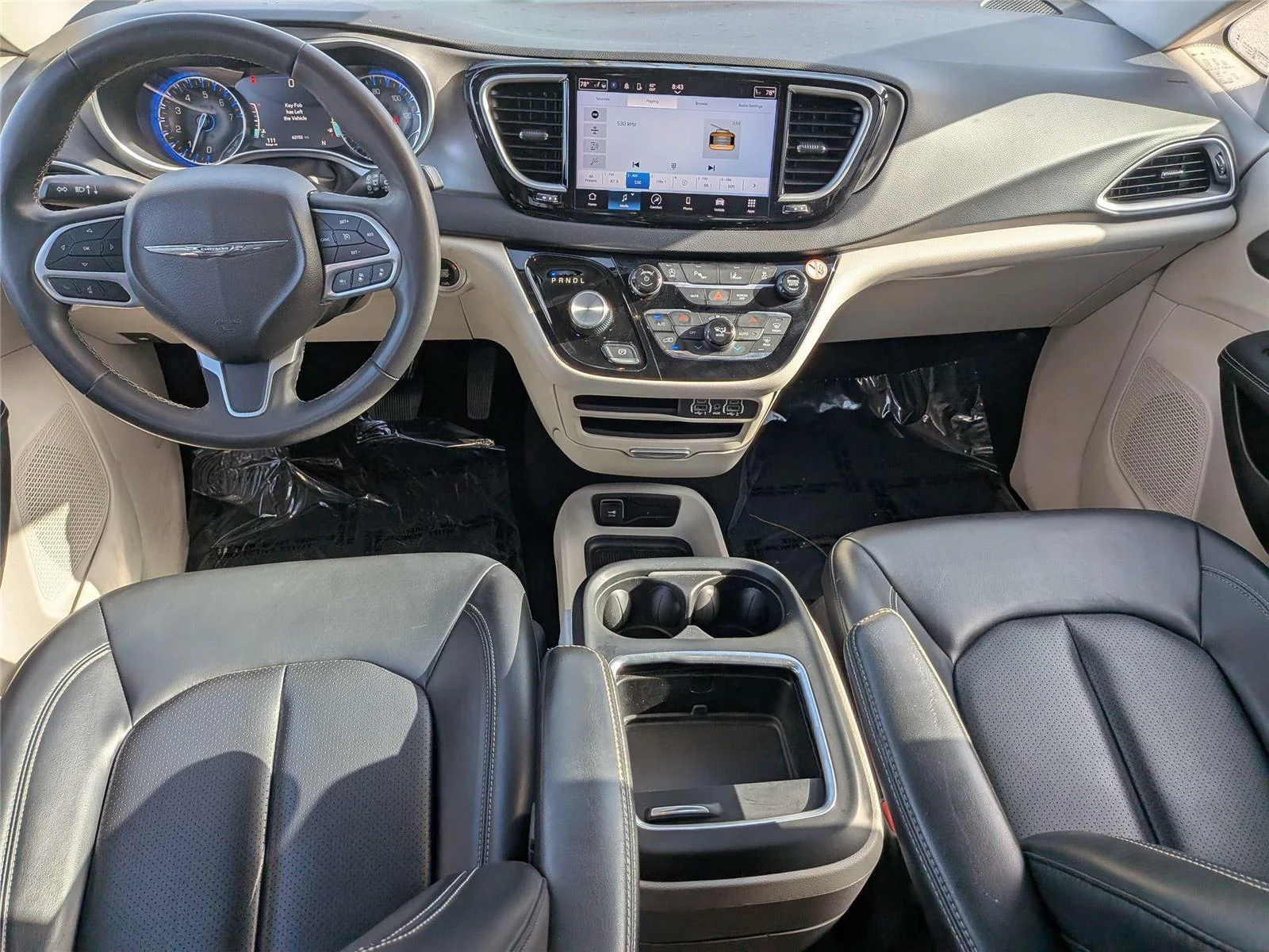 Used 2023 Gray Chrysler Touring L image 15
