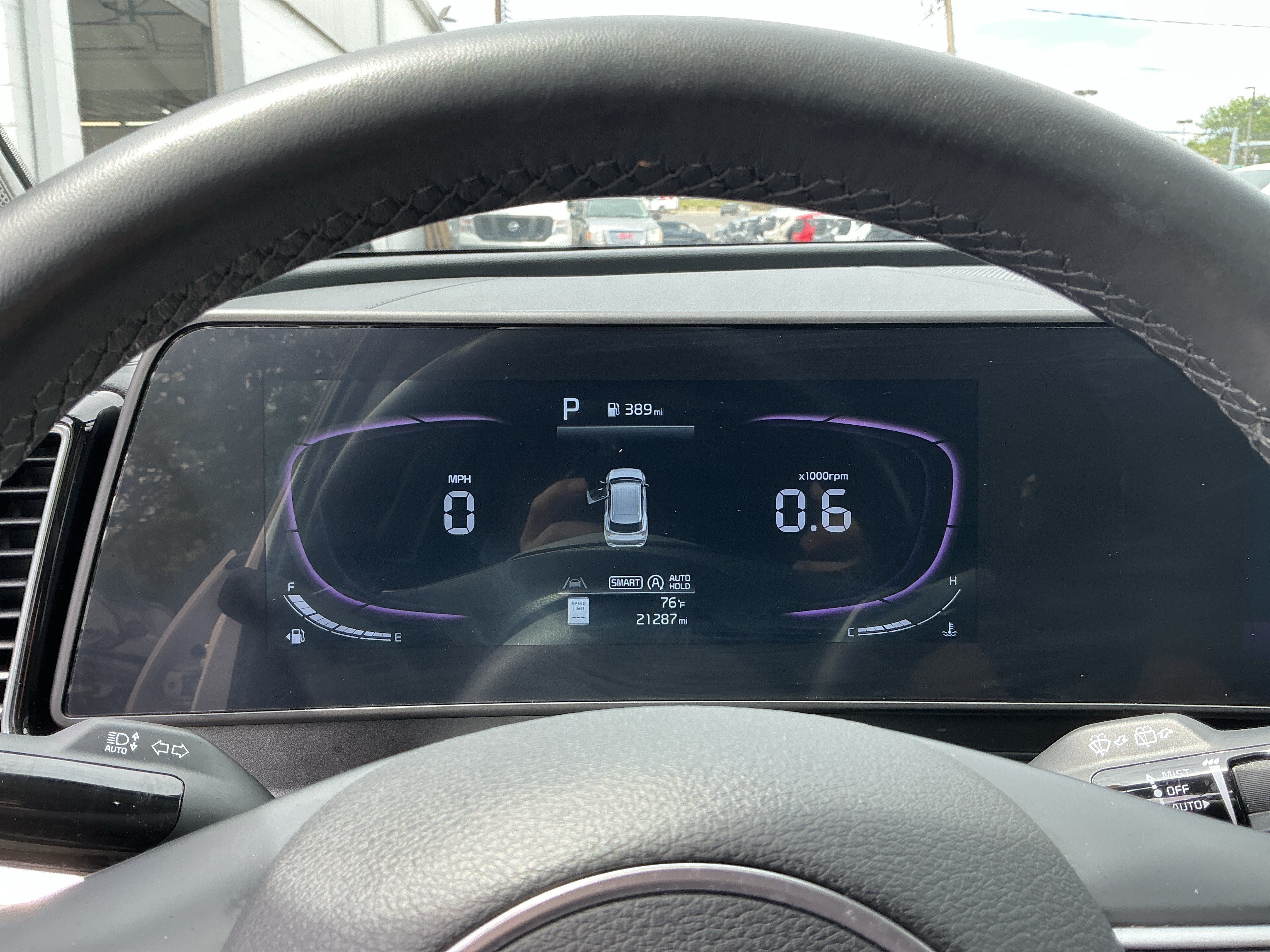 Used 2025 Glacial White Pearl Kia EX image 19
