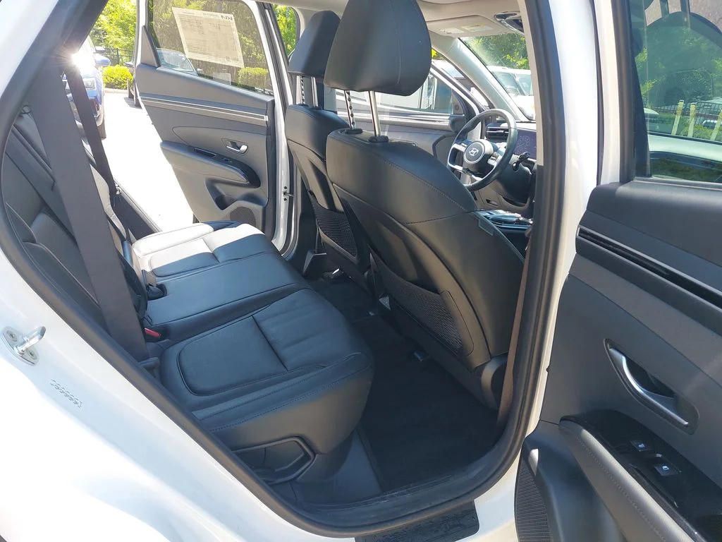 Used 2022 White Hyundai Limited image 11