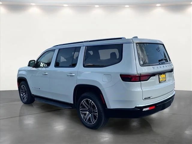 Used 2022 White Jeep Series III image 4