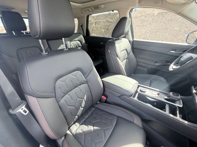 New 2026 Everest White Pearl TriCoat Nissan Platinum image 37
