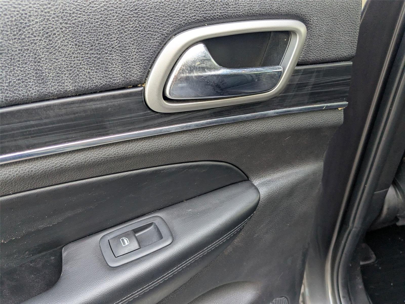 Used 2020 Granite Crystal Metallic Clearcoat Jeep Limited image 25