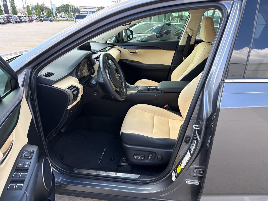 Used 2020 Eminent White Pearl Lexus 300 Base image 2