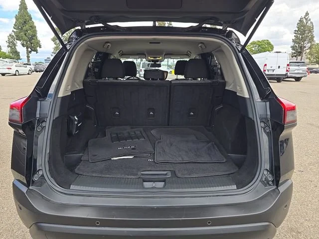 Used 2021 Super Black Nissan S image 13