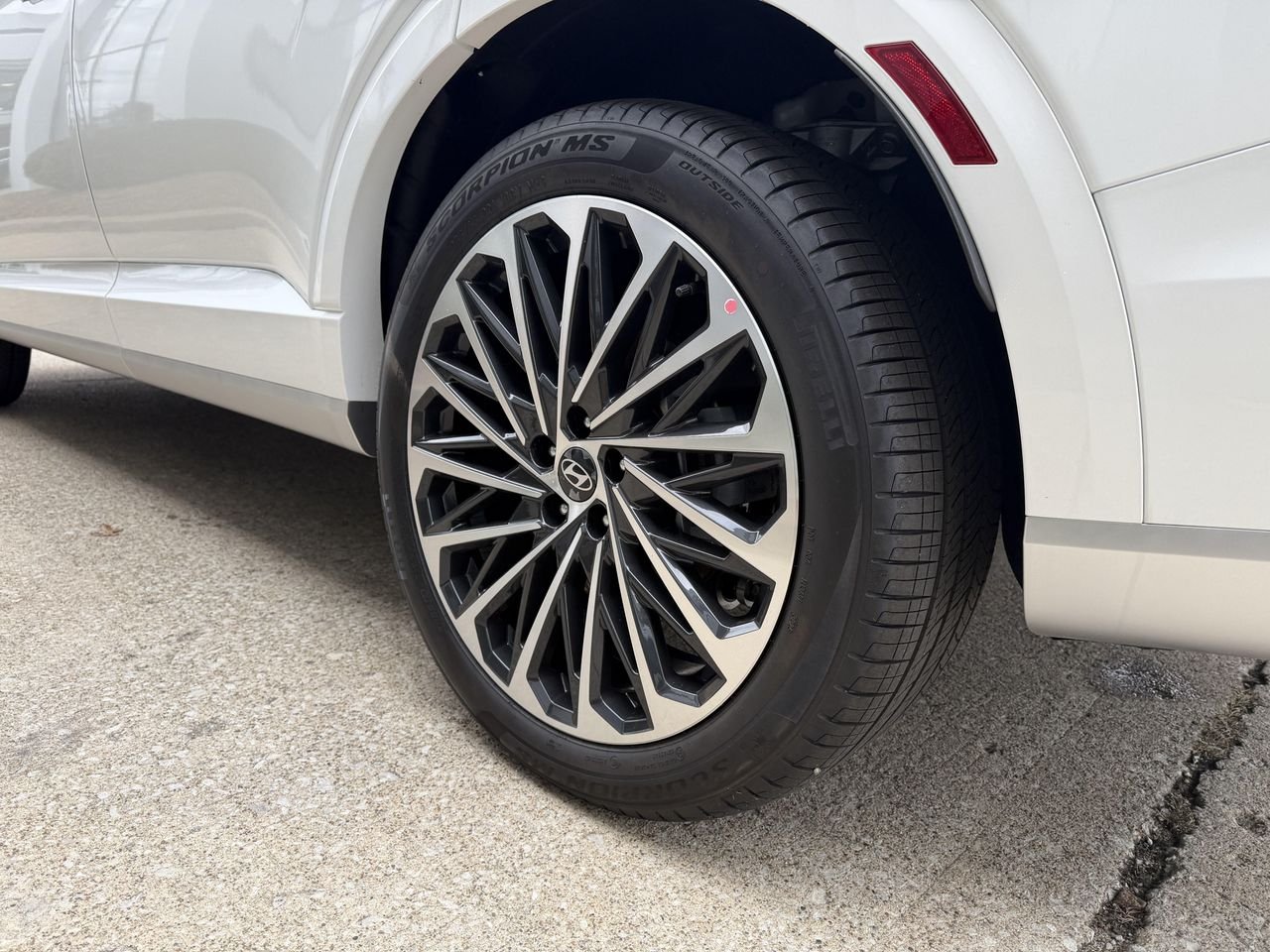 New 2026 Creamy White Pearl Hyundai Calligraphy AWD image 11