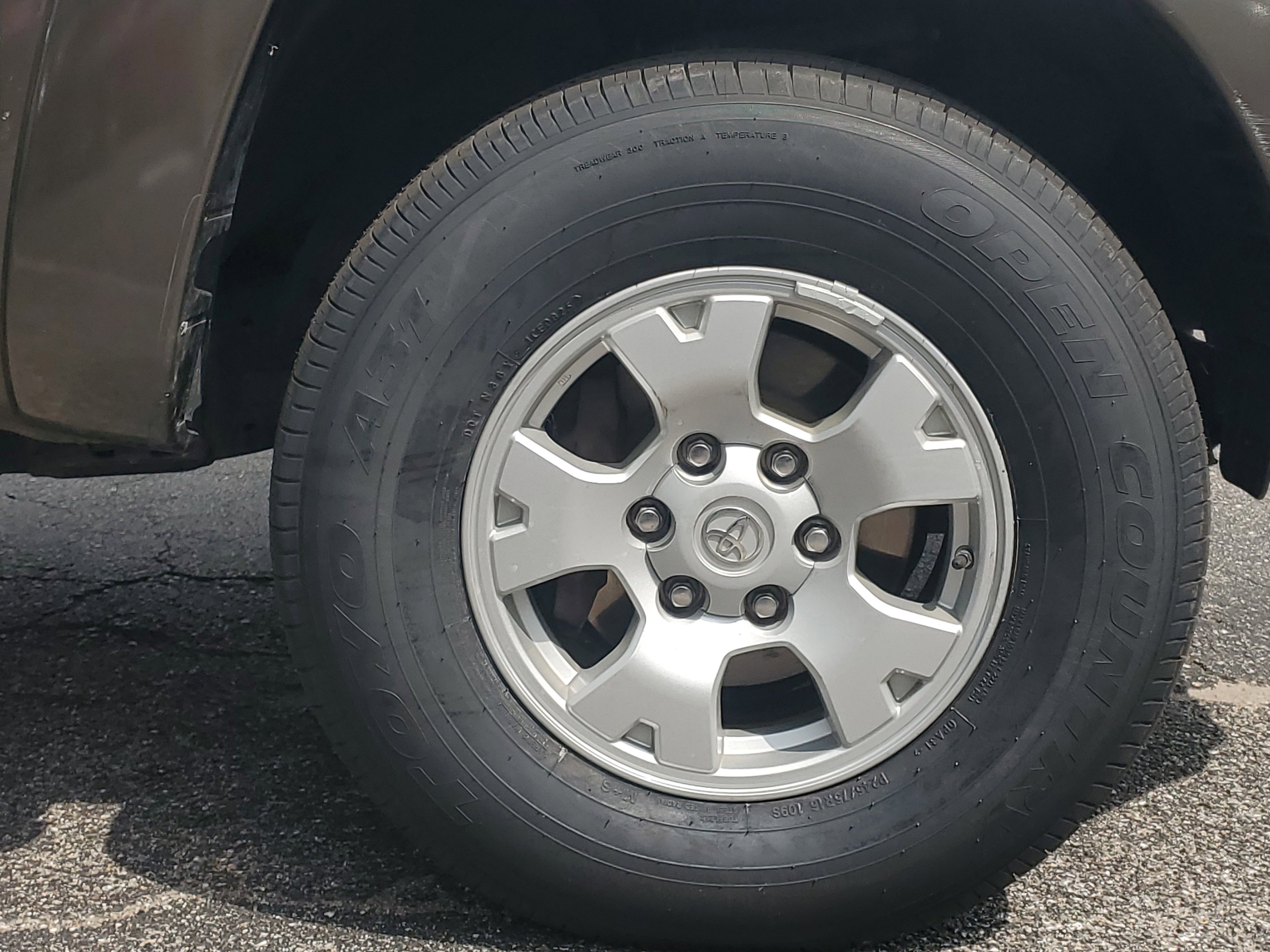 Used 2015 Pyrite Mica Toyota Base image 5