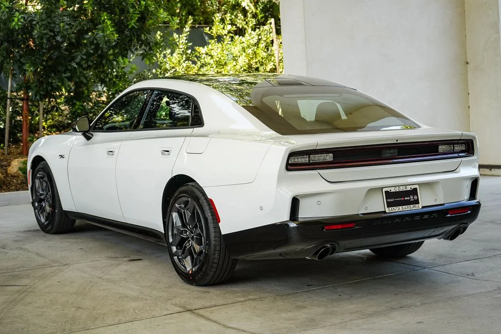 New 2026 White Knuckle Exterior Paint Dodge R/T image 4