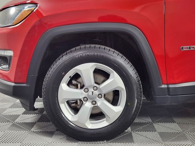 Used 2017 Red Jeep Latitude image 23