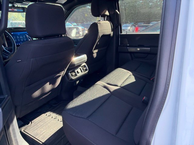 Used 2023 Oxford White Ford XLT image 9