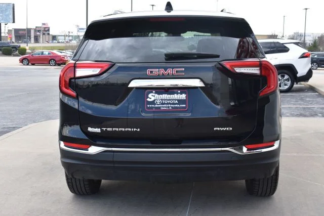 Used 2024 Black GMC SLT image 6