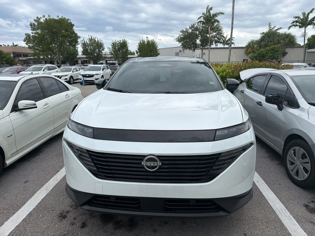 Certified Used 2025 White Nissan SL image 3