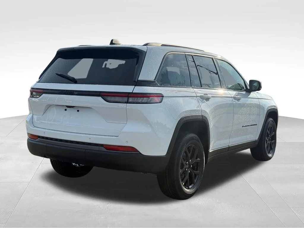 New 2026 Bright White Clear-Coat Exterior Paint Jeep Altitude image 6