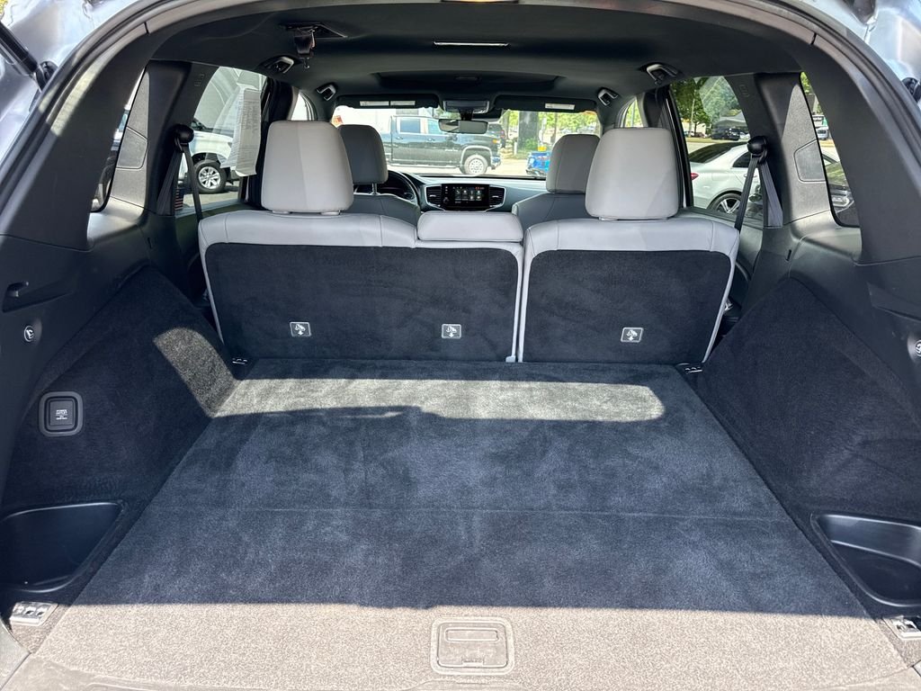Used 2022 Silver Honda EX-L image 20