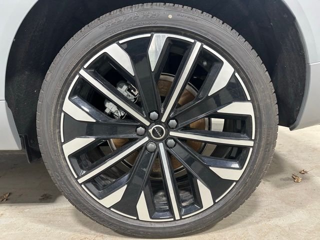 New 2026 Vapour Grey Volvo Ultra image 22