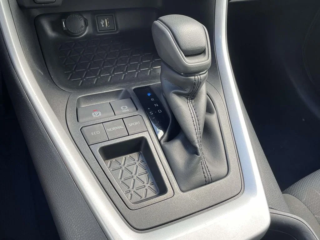 Used 2025 Silver Sky Metallic Toyota XLE image 19