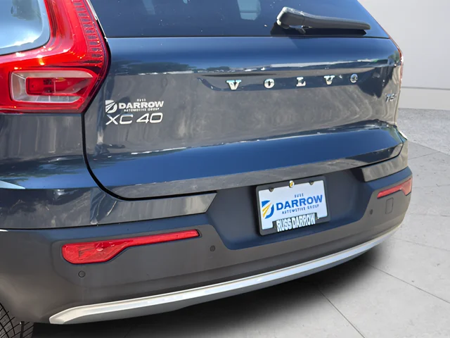 Used 2021 Blue Volvo Momentum image 25