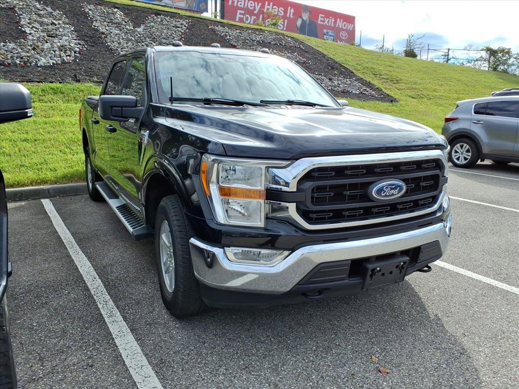 Used 2021 Black Ford XLT image 2